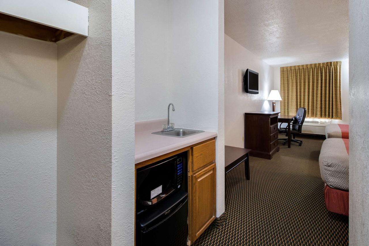 Motel 6-Marion, Il ภายนอก รูปภาพ