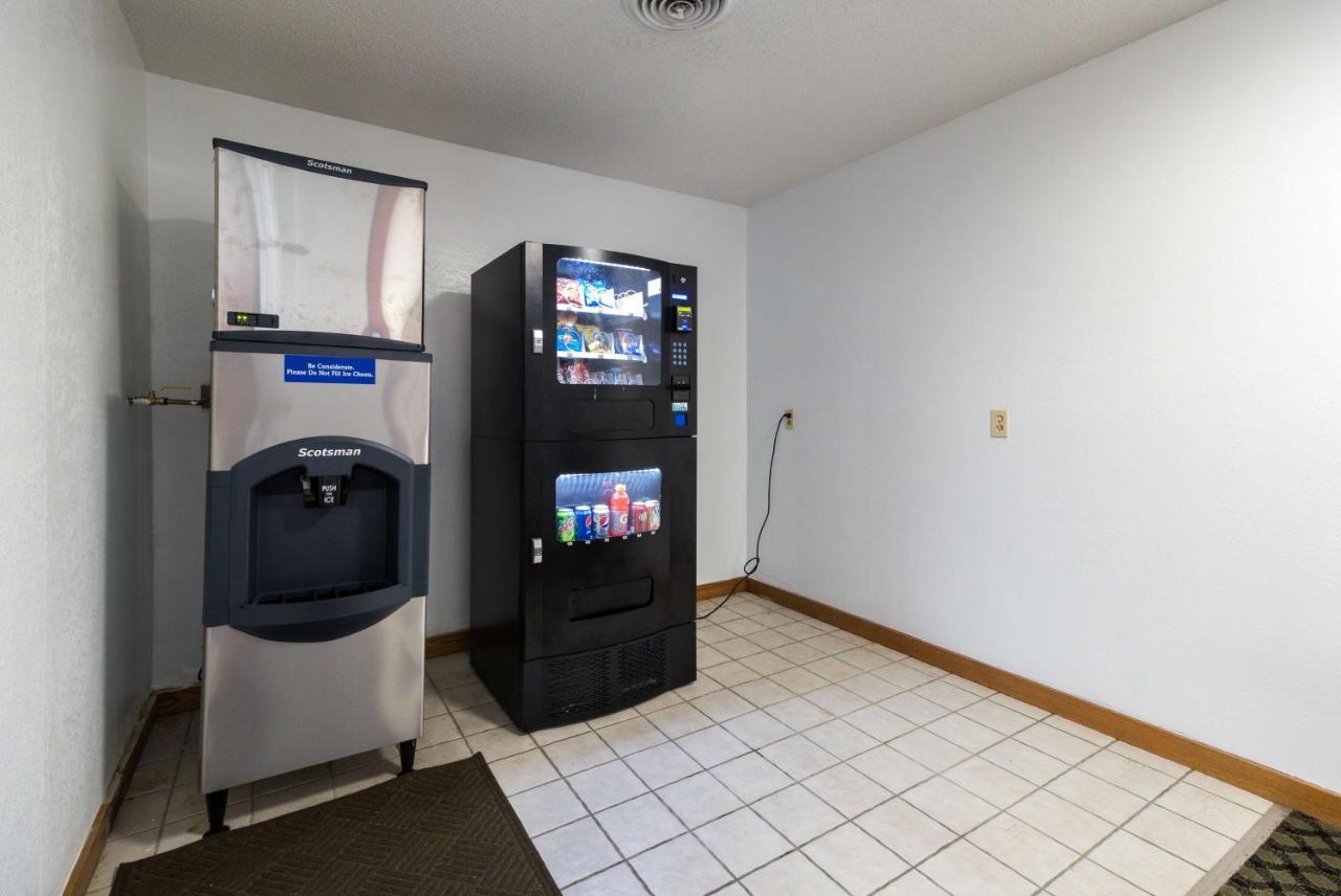 Motel 6-Marion, Il ภายนอก รูปภาพ