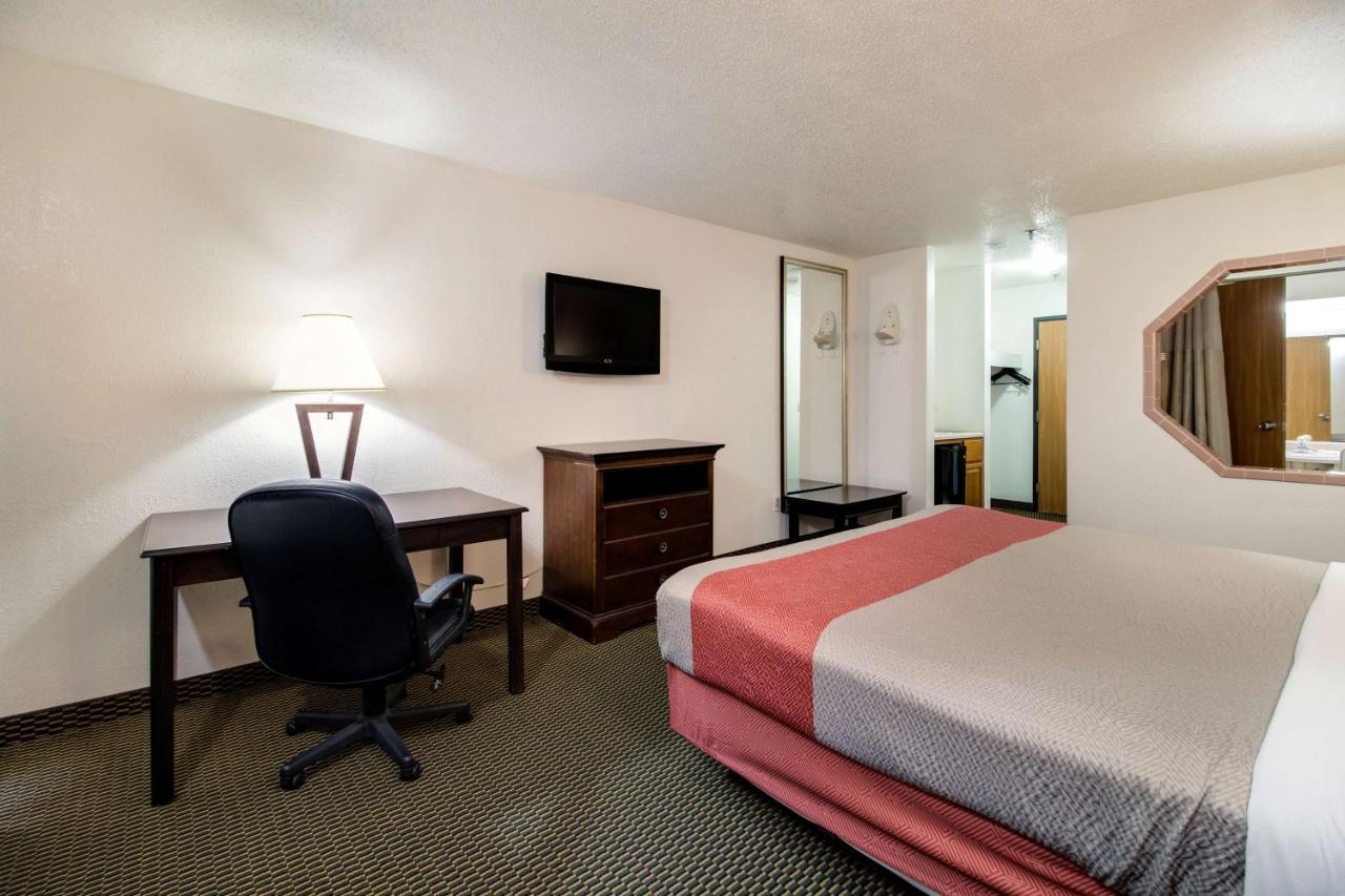 Motel 6-Marion, Il ภายนอก รูปภาพ