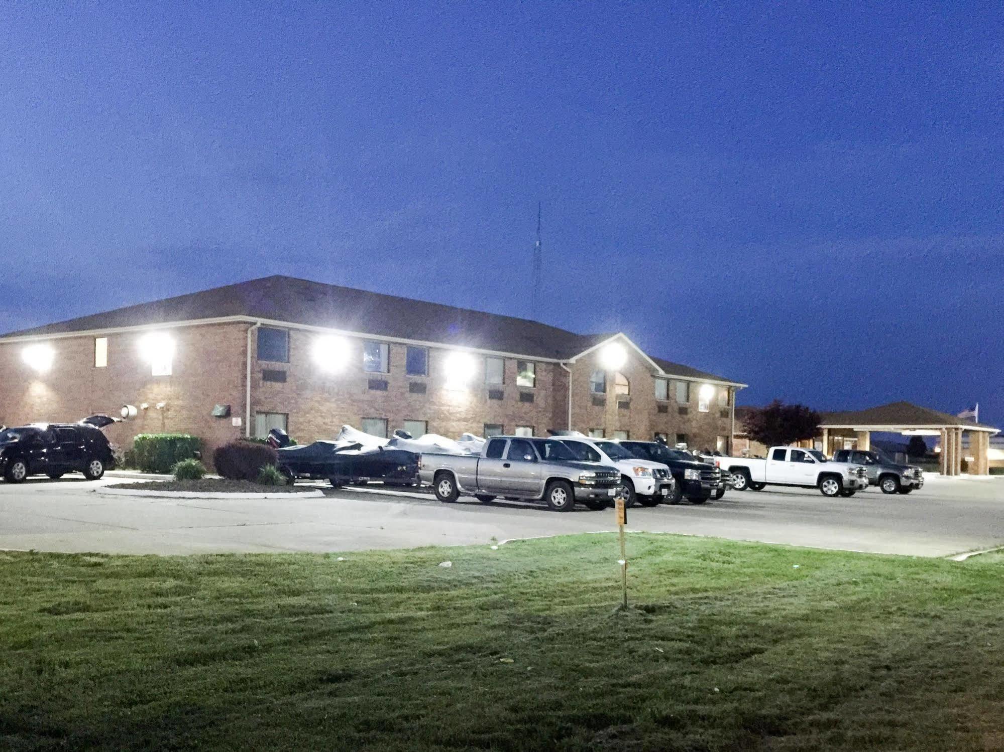 Motel 6-Marion, Il ภายนอก รูปภาพ