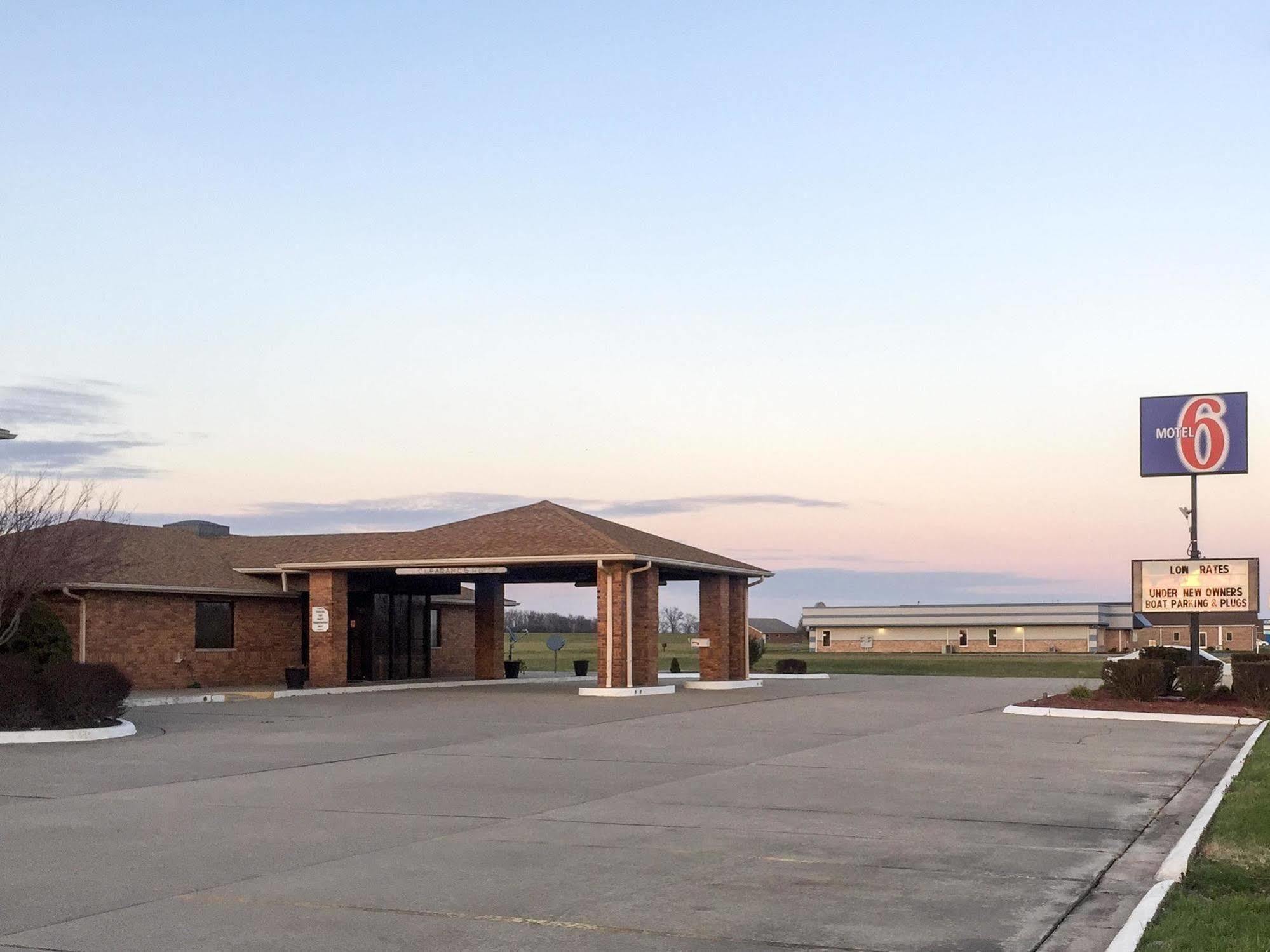 Motel 6-Marion, Il ภายนอก รูปภาพ