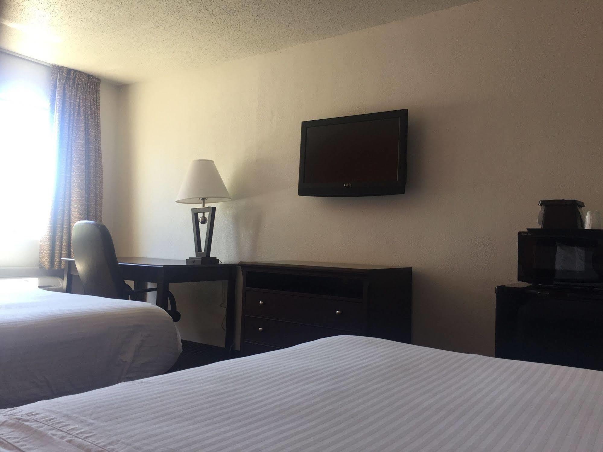 Motel 6-Marion, Il ภายนอก รูปภาพ