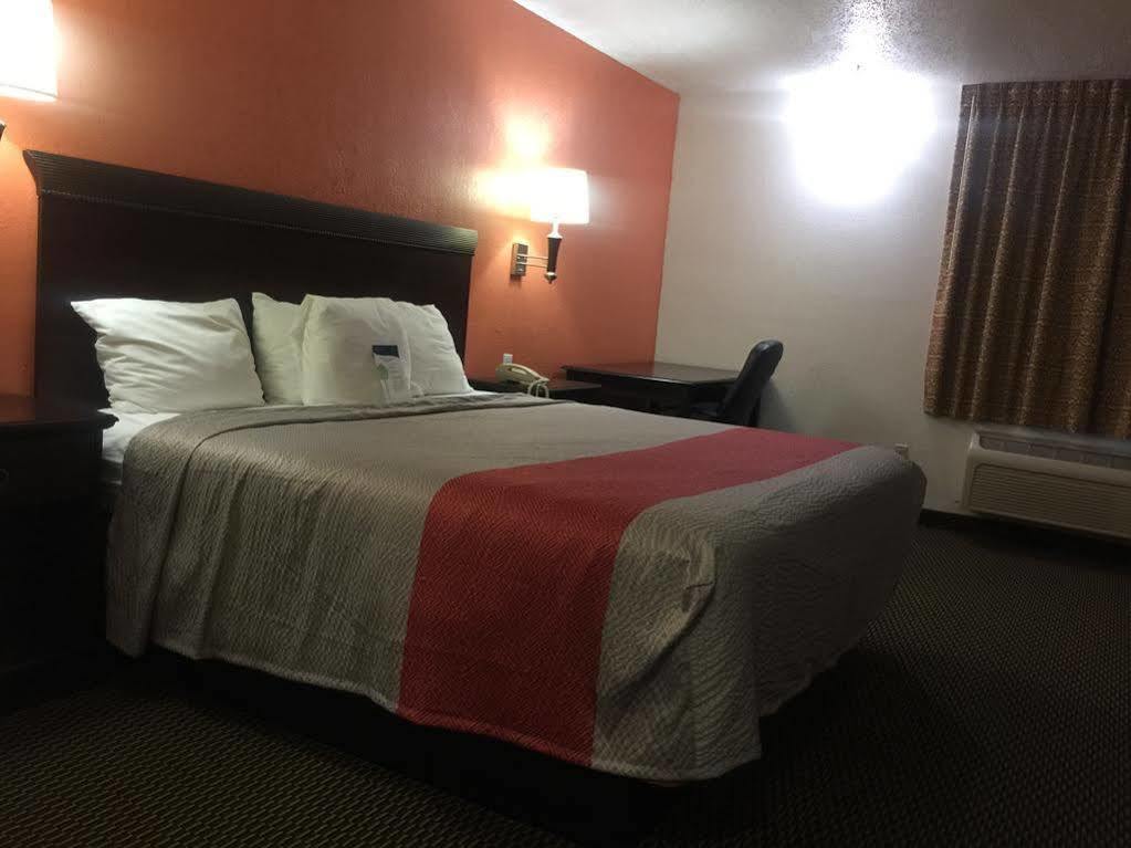 Motel 6-Marion, Il ภายนอก รูปภาพ