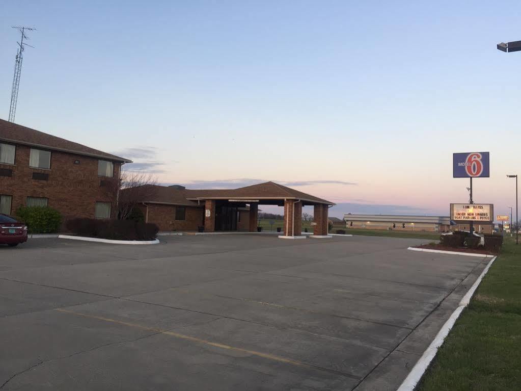 Motel 6-Marion, Il ภายนอก รูปภาพ